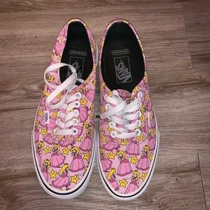 BRAND NEW! SUPER RARE! PRINCESS PEACH VANS!